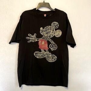 🔴 Walt Disney World Tshirt